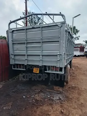 Isuzu F Series Lori Rigid 2007