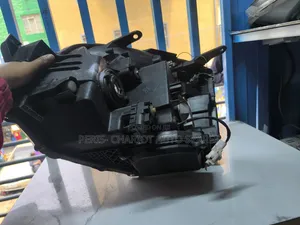 Toyota Voxy 2002 Xenon Headlights
