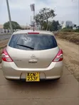 Nissan Tiida 1.5L 16V 2010 Dhahabu - 5