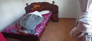 Kitanda cha 4x6 na Headboard