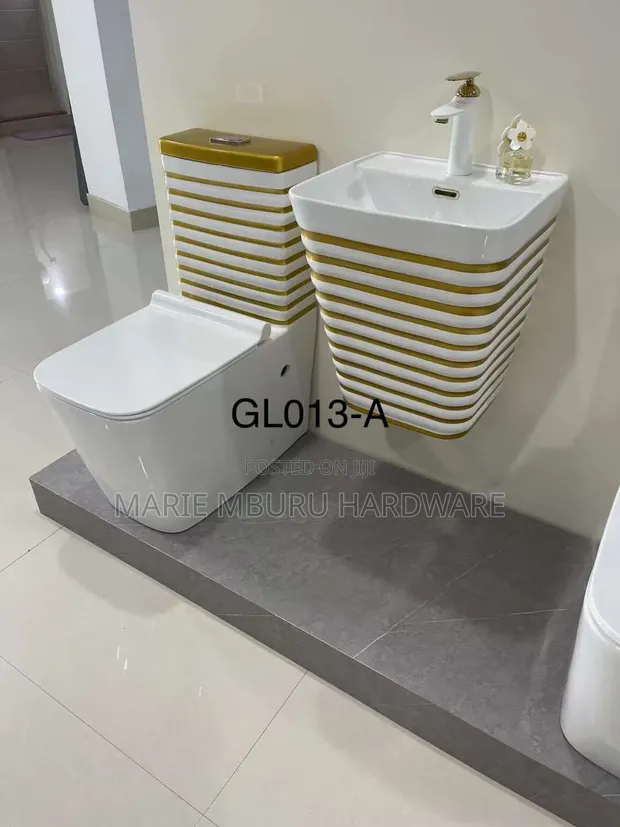 WC Gold Strip Toilet Seat - 1