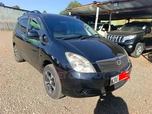 Toyota Verso 2009 Nyeusi