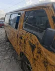 Nissan Caravan (Urvan) 2000 - Njano - 4