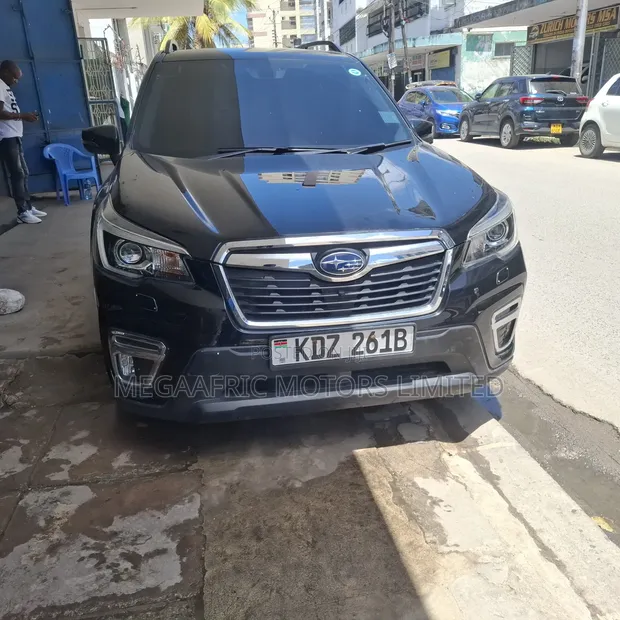 Subaru Forester Limited AWD 2019 Nyeusi - 1