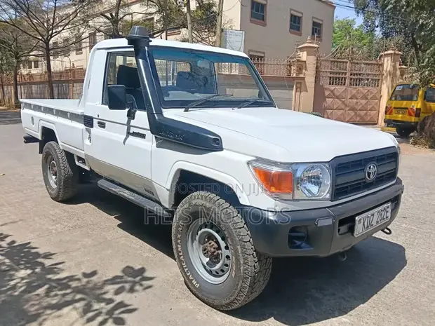 Toyota Land Cruiser 79 Series Pickup 2012 - 1
