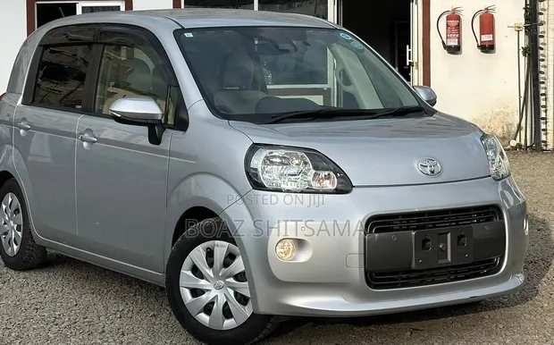 Toyota Porte 2019 Silver - 1