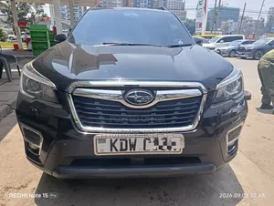 Subaru Forester 2.5i Premium AWD 2018 Nyeusi