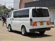 Toyota HiAce 2013 Nyeupe - 5