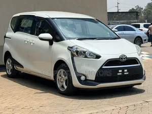 Toyota Sienta 2018 Nyeupe