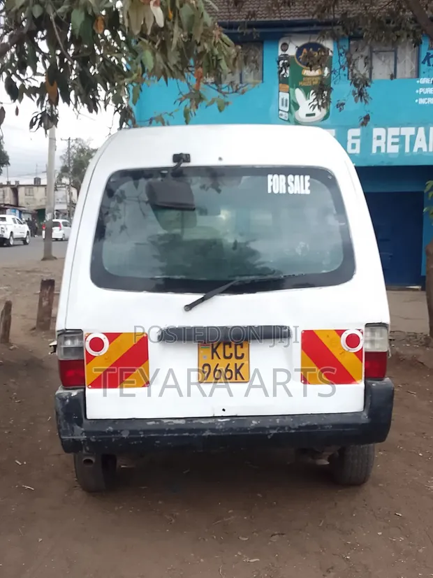 Nissan Vanette 2008 Nyeupe - 1