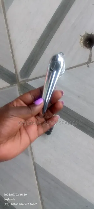 Isuzu FRR Bus L-Handle with Keys
