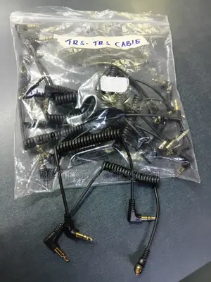 Kebo ya 3.5mm TRS hadi 3.5mm TRS