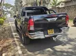 Toyota Hilux 2018 Nyeusi - 1