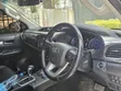 Toyota Hilux 2018 Nyeusi - 4