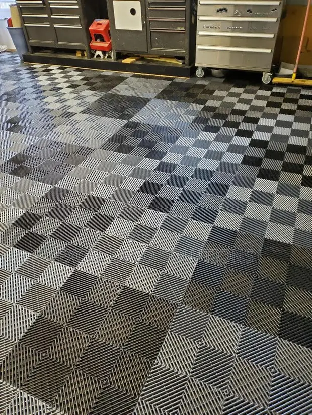 Commercial Garage Flooring Tiles | 40x40cm, 18mm Interlocking PVC - 1