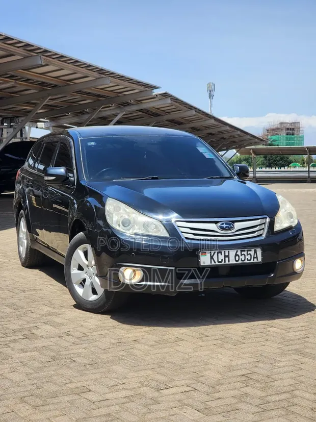 Subaru Outback 2011 Nyeusi - 1