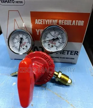 Double Gauge Gas Regulator