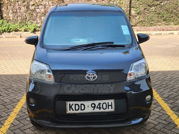 Toyota Porte 1.5 FWD 2014 Nyeusi - 1