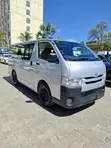 Toyota HiAce 2019 Nyeupe - 1
