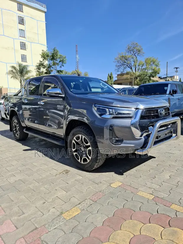 2020 Toyota Hilux 2.8 Diesel Double Cab - 1