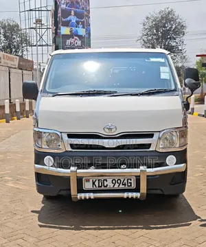 Toyota HiAce 2013