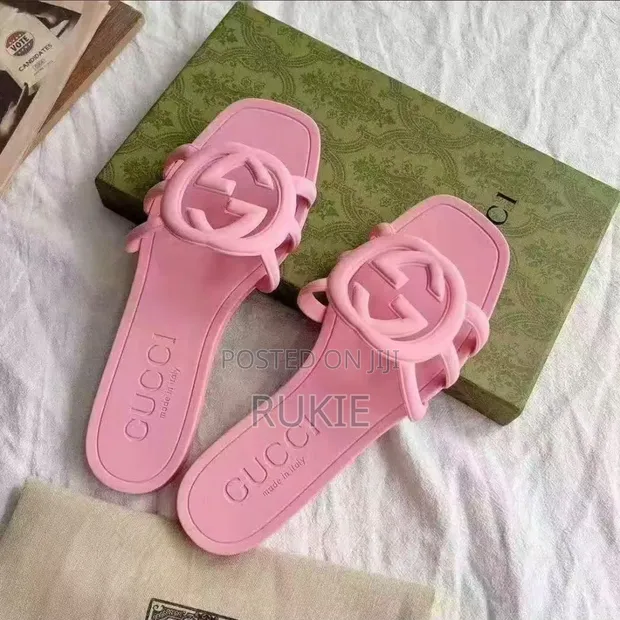 Gucci Interlocking Sandals - 1