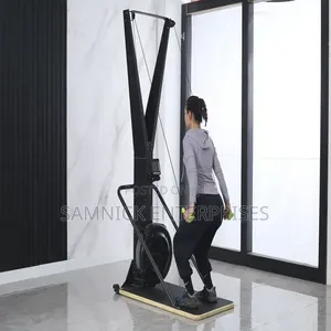 Concept2 SkiErg Mashine yenye PM5 Monitor