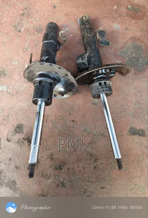 Volvo V40 Front Shock (Used)