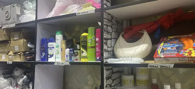 Kodi ya Nafasi ya Rafu - Royal Palms Mall - 1