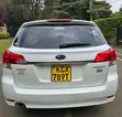 Subaru Outback 2012 White - 2