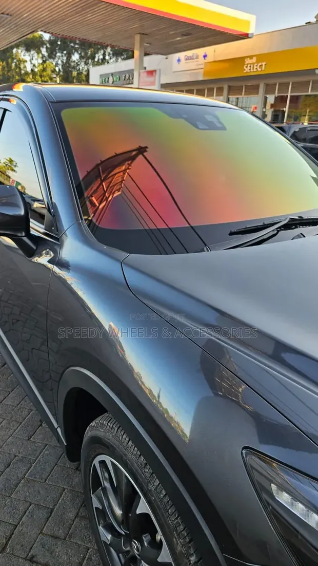 Chameleon Llumar Car Tint - 1