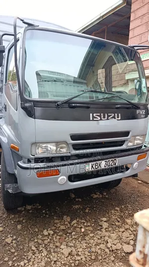 Treni ya Isuzu FVZ 4x2 2008 Grey