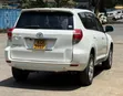 Toyota Vanguard 2010 White - 4