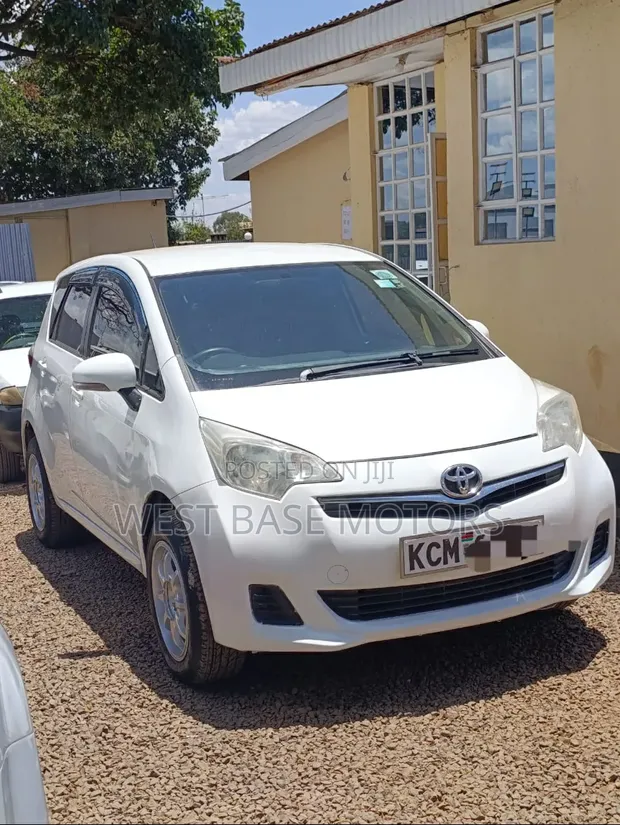 Toyota Ractis 2010 White - 1