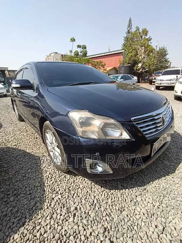 Toyota Premio 2013 Nyeusi - 1
