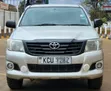 Toyota Hilux 2.5 D-4D 4x4 SRX 2012 Beige Pickup - 1