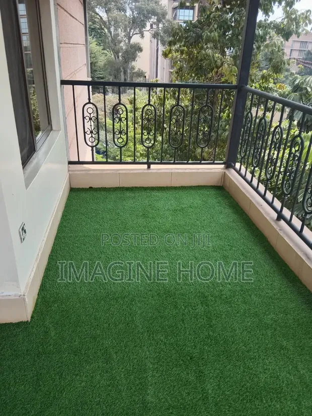 Balcony Green Grass Carpet - Brand New - 1