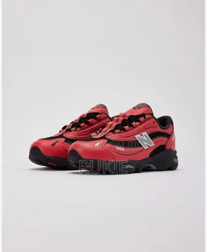 New Balance 1000 Sneakers