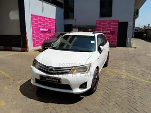 Toyota Corolla Fielder Hybrid 2014 White