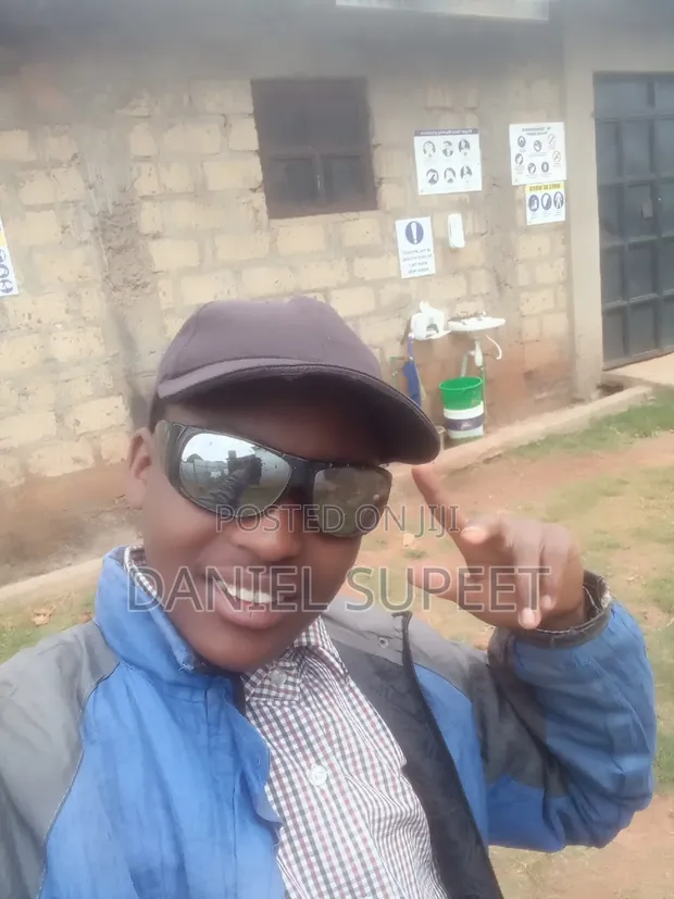 Mtafuta Kazi ya Kazi za Mikono - 1