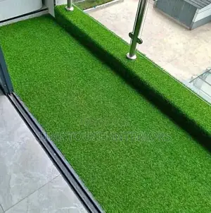 Artificial Grass Carpet kwa Nyumba, Balcony & Ofisi