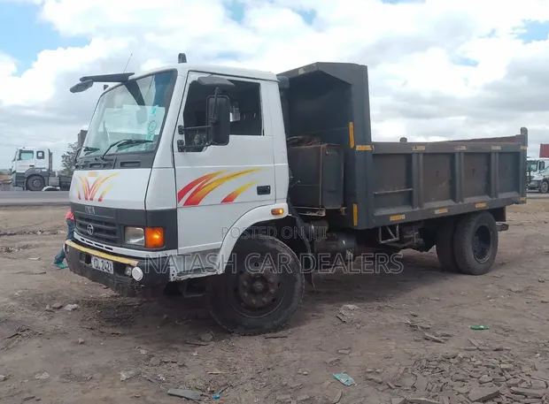 Tata Prima 4038S Trucker - 2022 - 1