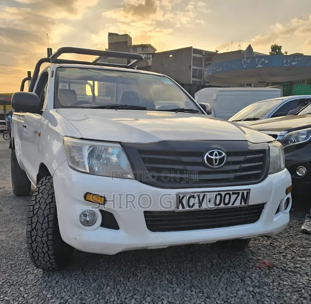 Toyota Hilux Single Cab 2012 - 1