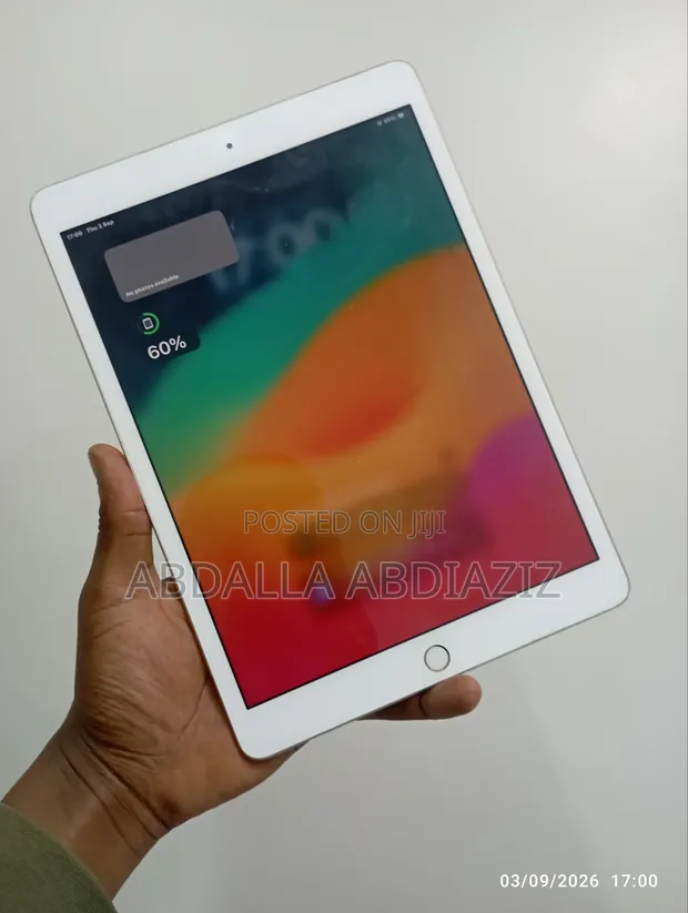Apple iPad 9.7 32GB Pink - 1