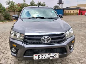 Toyota Hilux Revo Single Cab Diesel 2.4 RWD 2019 Nyeusi