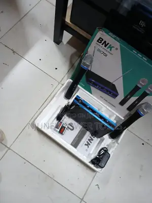 BNK BK701 Professional VHF Dual-Channel Wireless Microphone System