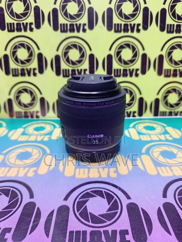 Canon RF 35mm f/1.8 Macro IS STM Lens - 1