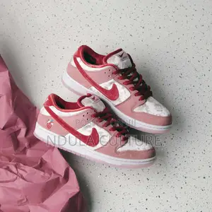 Nike SB Dunk Low StrangeLove