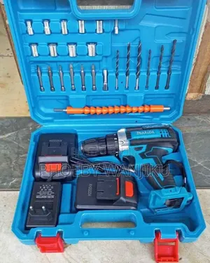 Makita 26V Cordless Drill na Bits