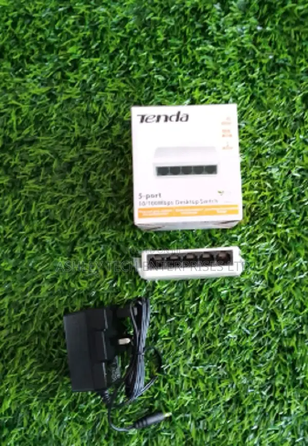 Tenda S105 5-Port Unmanaged Network Switch - 1